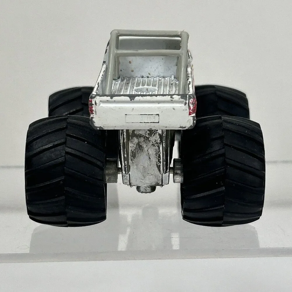 Vintage 1985 Matchbox Super Chargers Monster Truck 4x4 FLY-N-HI